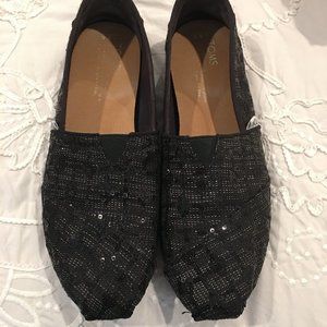 TOMS sparkly flats like new. Size 8.5